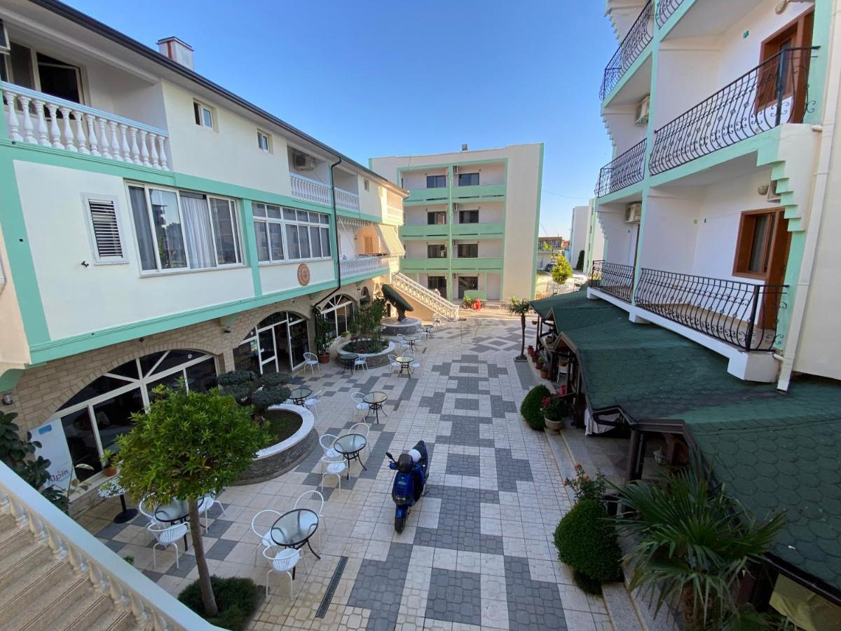Kompleksi Jakaj Velipoje Exterior photo