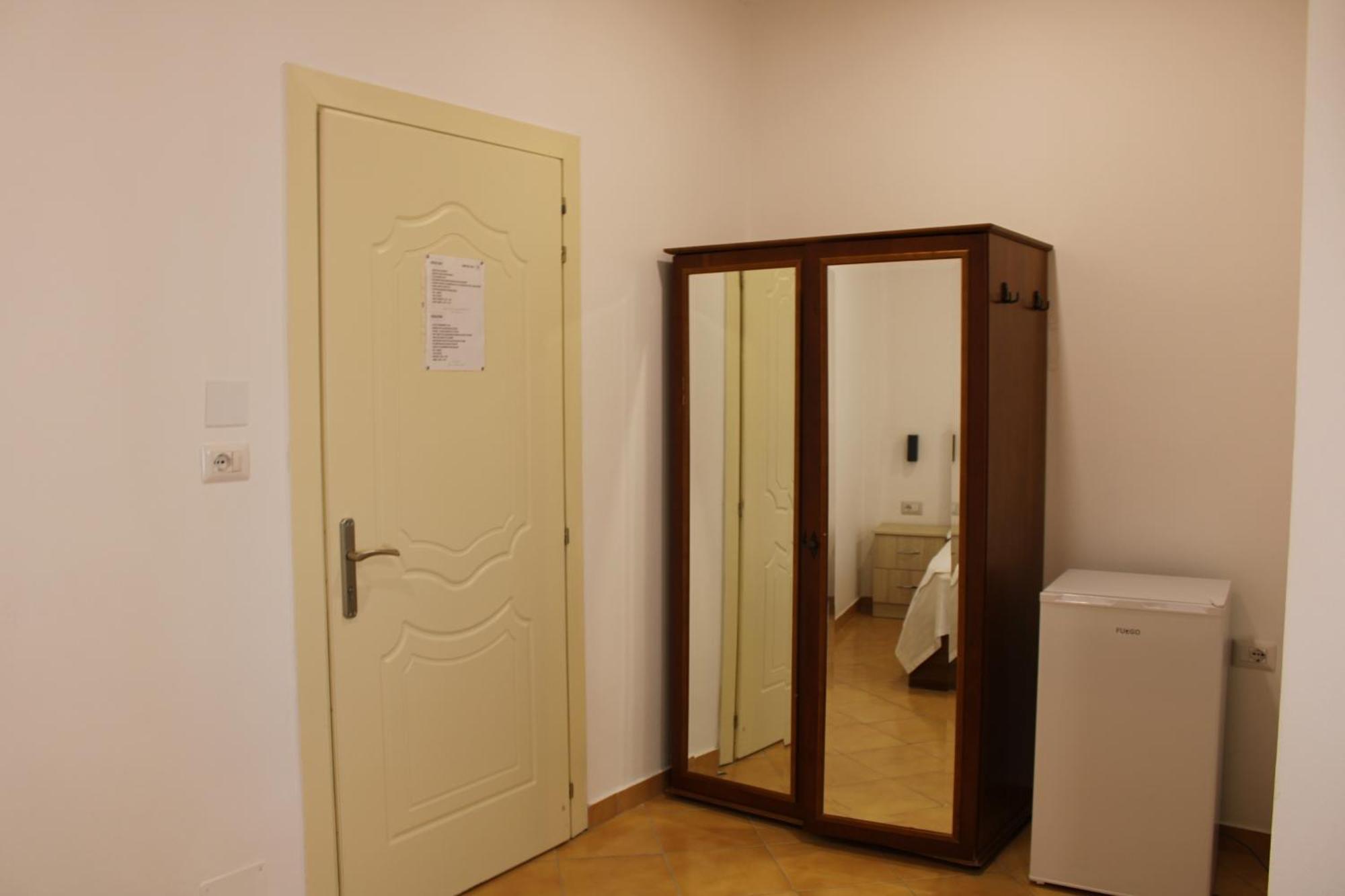 Kompleksi Jakaj Velipoje Exterior photo